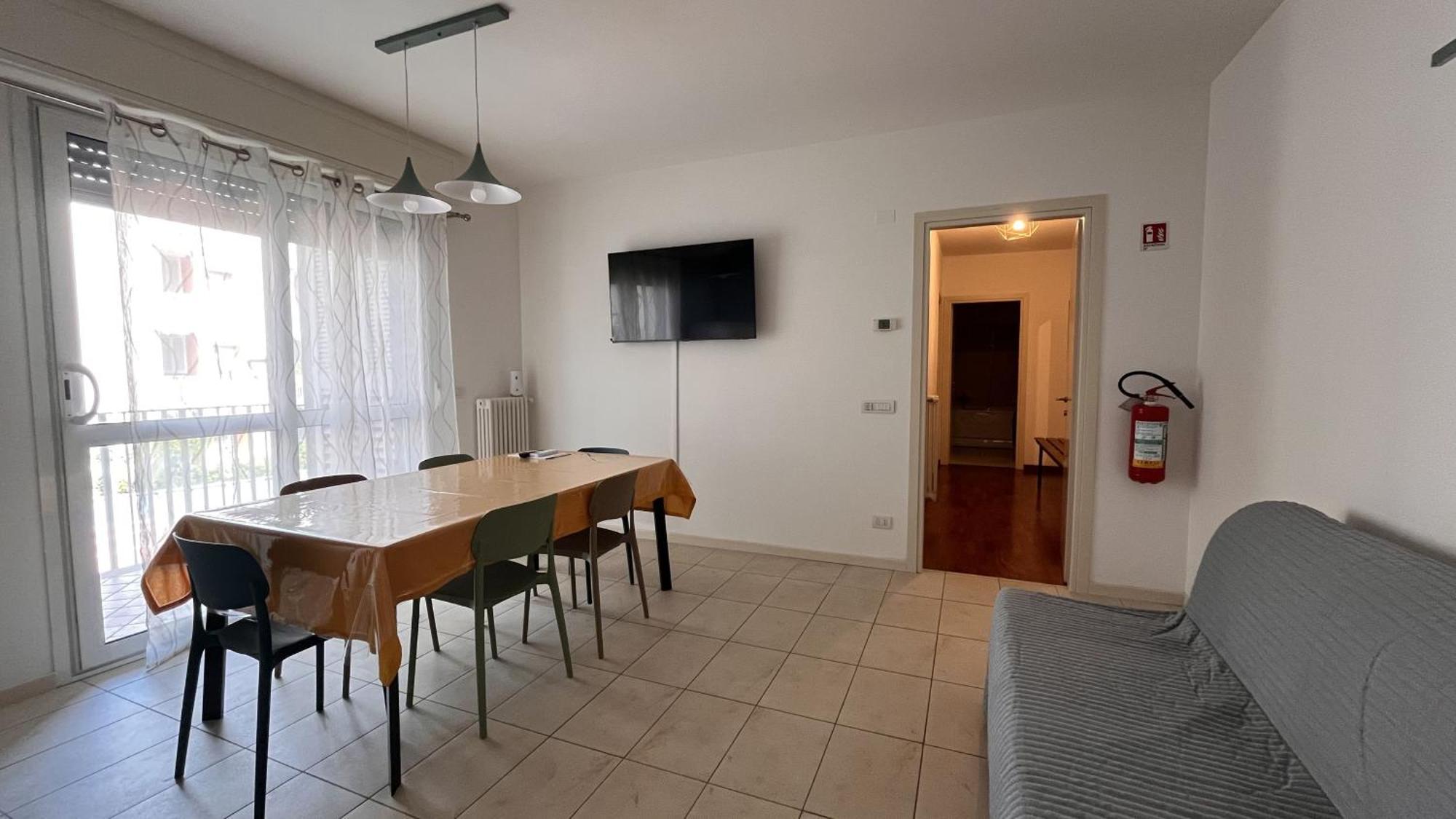 Appartamento Family 3min To The - Il Lupo Affitta Cattolica